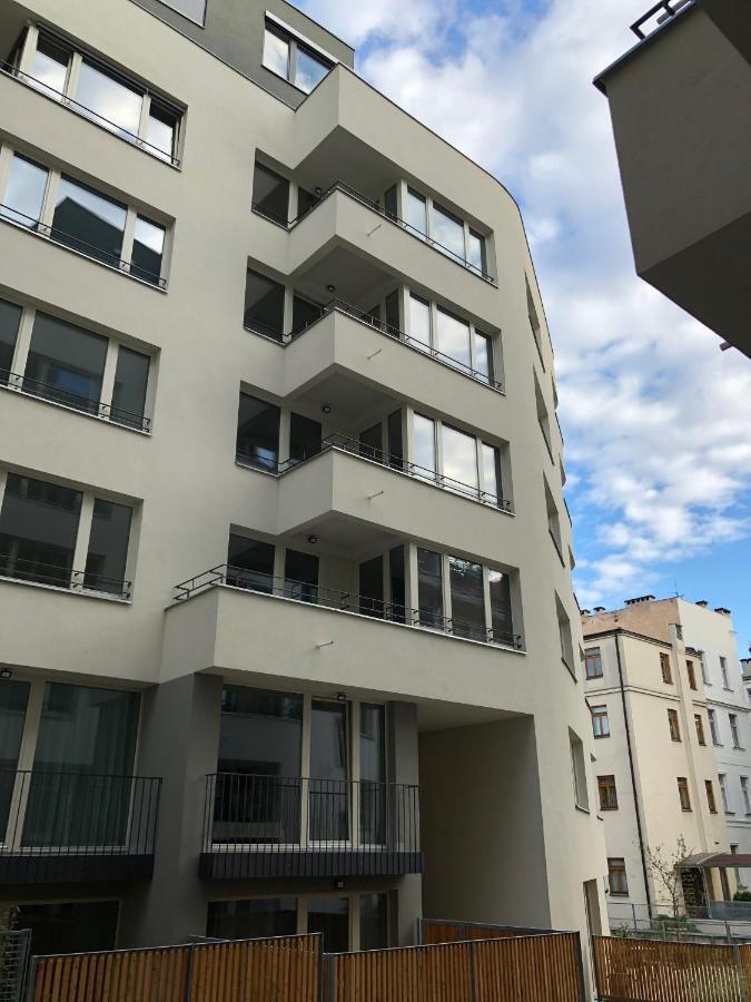 The Dante - Family With Free Parking Appartamento Praga